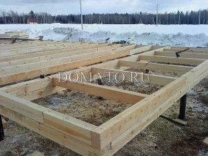 Свайный фундамент с обвязкой брусом